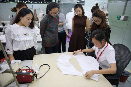 上海服装制版师培训、师资雄厚、技术培养高素质